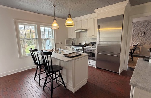 Village of Southampton House | Charming renovated 3 bed mini-estate in Southampton Village available in June.