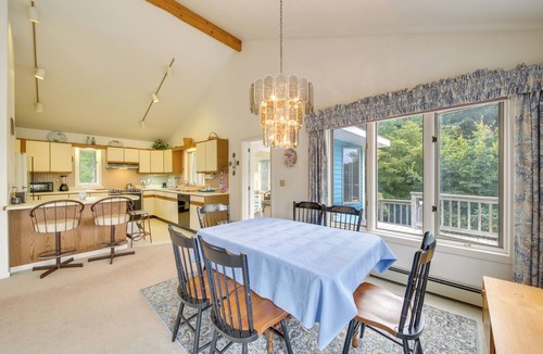 Orrs Island House | Charming Retreat w/Deck ~ 4 Mi From Casco Bay!