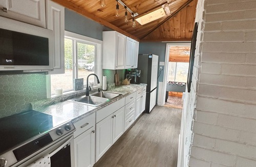 Monmouth Cottage | Charming Sand Pond Cottage Steps from Pristine Tacoma Lakes Water