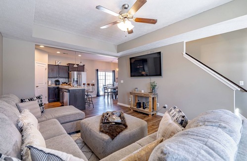 Shepherdsville House | Charming Shepherdsville Cozy Home with Lakeside views