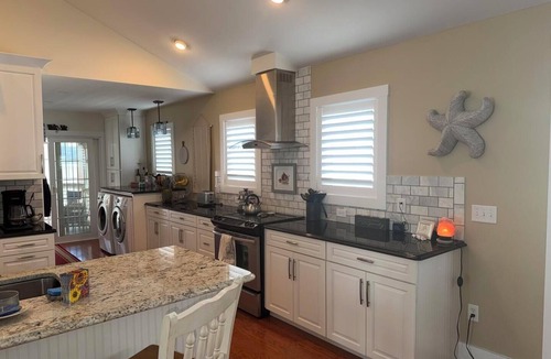 Country Club Estates House | Charming South Rehoboth Ranch – 3 BR, Screened Porch & Stone Patio Oasis!
