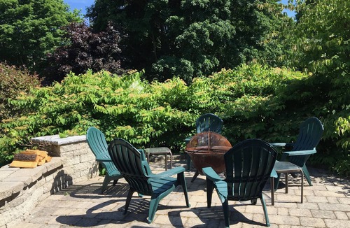 Bar Harbor House | Charming summer cottage, steps to town and Shorepath! Sleeps 10