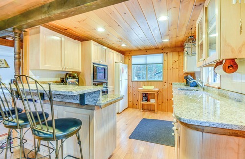 Chocorua Ski and Beach Cabin | Charming Tamworth Cabin w/Grill & Fireplace
