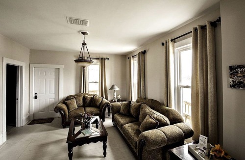 Berlin Center Cottage | Charming Weekend Getaway Located on a Vineyard near Cleveland, Ohio