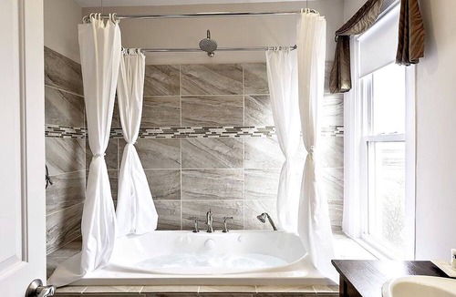 Berlin Center Cottage | Charming Weekend Getaway Located on a Vineyard near Cleveland, Ohio
