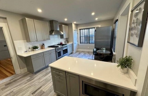 Newport Hotel | Cheerful 1 Bed/1 Bath/Dog friendly in the heart of Newport