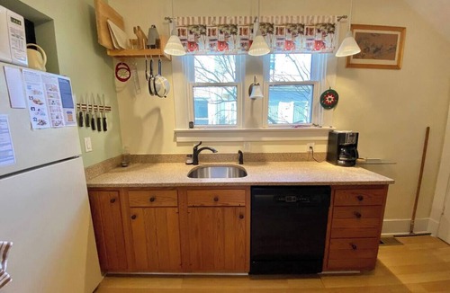 Cherrydale House | Cherrydale . Quiet st. Entire Home - Pets OK