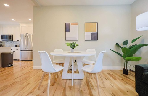 Cleveland Circle Apartment | Chestnut Hill, Parking, Renovated, Book Now!
