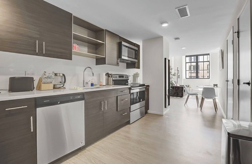 Gateway District Apartment | Chic 1-bed loft in Playhouse square, near Stadiums, Theater, Dining, Pets OK