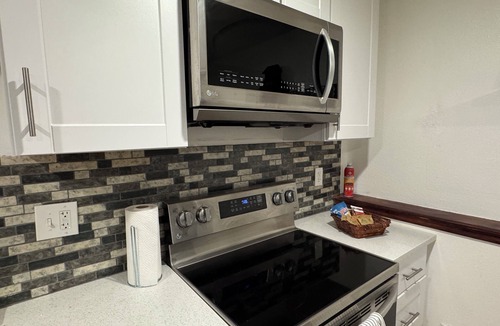 Pleasant Grove Apartment | Chic 1-bedroom apartment in fabulous Pleasant Grove