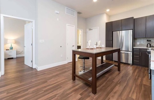 Shoreline West Apartment | Chic 1BR | Rooftop Terrace | Pool | Mountain View