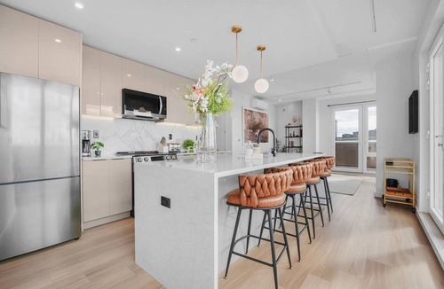 Greenpoint Apartment | Chic Brooklyn Stay Steps to G Train