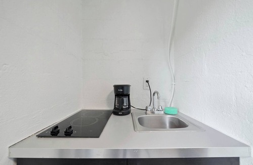 Near East Columbus Apartment | Chic City Retreat 93B