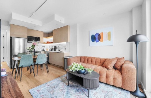 Greenpoint Apartment | Chic Top-FL Escape 2BD/1.5BA Private Rooftop Haven