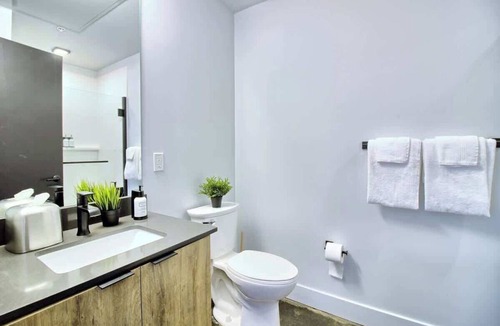 Midtown Hotel | Chic Ultramodern Studio Loft w/Designer Features