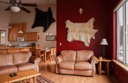 Sitka Condo | Chichigof Suite at Island View