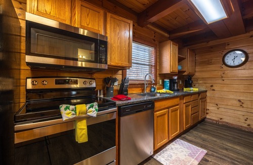 Rockbridge Cabin | Chickadee Cabin (Hocking Hills area)