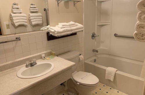 Custer Hotel | Chief Motel