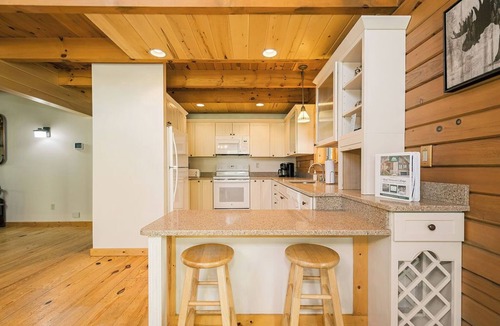 Farmington Cabin | Chief Nemacolin's Lodge - Spacious Cabin for Group Gatherings near Ohiopyle