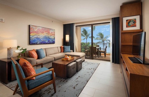 Kaanapali Hotel | Christmas Week Dec 19-26th at The Westin Nanea ocean resort on Kaanapali beach