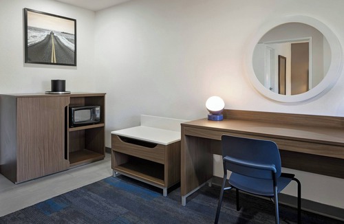 Santa Ana Hotel | City Express by Marriott Santa Ana/Orange County Airport