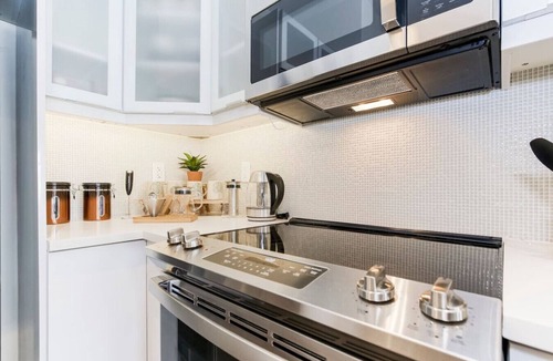 Downtown Kansas City Apartment | City Sky II |King Bed Apt |DT KC |No Cleaning Fee