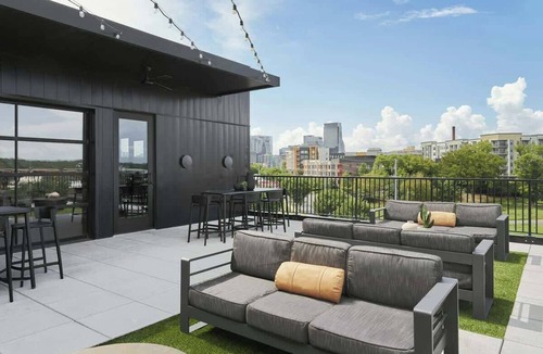 Rolling Mill Hill Condo | City-view condo with rooftop lounge, gym, & 10-minute walk to downtown