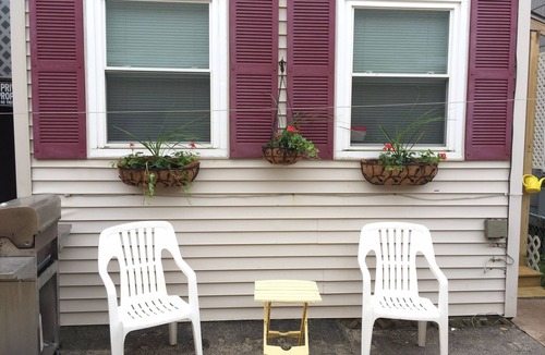 Camp Ellis Cottage | Clamshell Cottage Saco Maine Steps to the Beach pet friendly