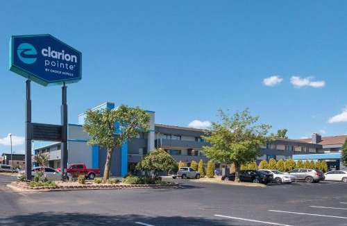 Wheatland Hotel | Clarion Pointe OKC Airport