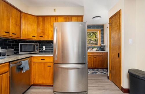 Clintonville House | Classic Home | Long Stays Welcome | Garage | OSU