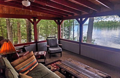 Mount Vernon Cabin | Classic Maine Lake Cottage, 25ft from lake shore!