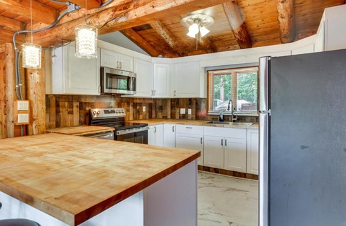 East Wakefield House | Classic New England Cabin on Belleau Lake