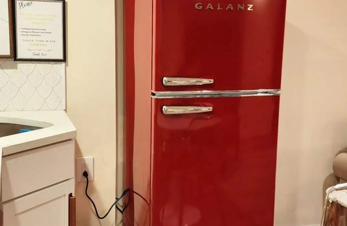 West Orange Apartment | Clean/Comfortable/Spacious/Peaceful Outdoor Space