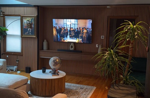 Northbridge House | Clifford Luxury Retreat 3BR Self Check In Home