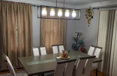 Northbridge House | Clifford Luxury Retreat 3BR Self Check In Home