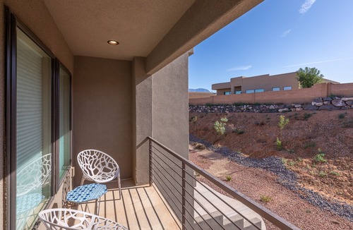 St. George Villa | Cliffside Retreat in St. George