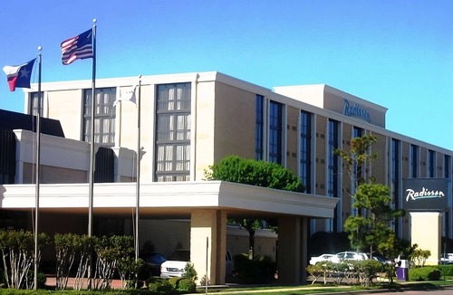 Fort Worth Hotel | Close to Attractions! On-Site Restaurant, Indoor Pool, Hot Tub, Free Parking