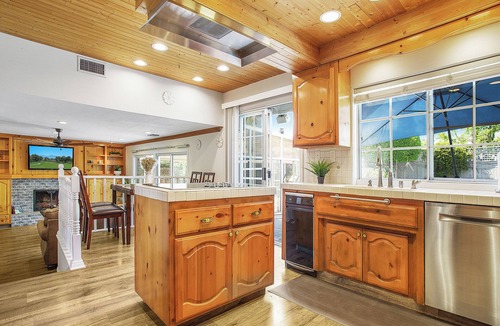 Aliso Viejo House | Close to Beach. Garden and pool!