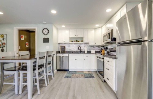 Forest Grove Apartment | Close to Colleges: Worcester Apt w/Lake Access!