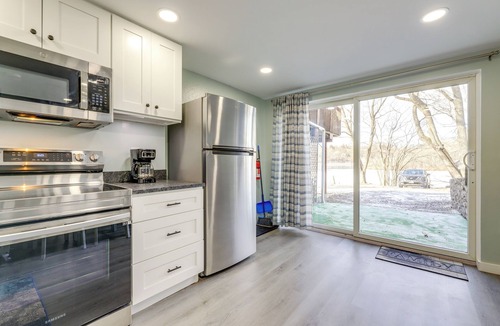 Forest Grove Apartment | Close to Colleges: Worcester Apt w/Lake Access!