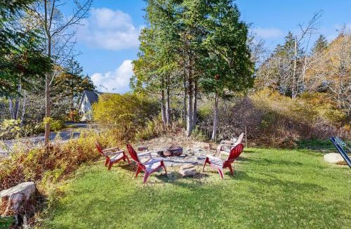 Orrs Island House | Close to Ocean! Family-Friendly Orrs Island Escape