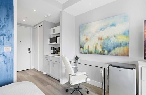 Port Morris Hotel | Close to Stadium Studio 2F BR | near NYC