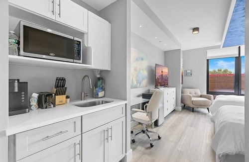 Port Morris Hotel | Close to Stadium Studio 2F BR | near NYC