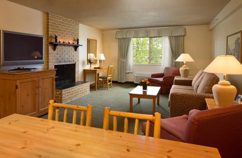 Anchorage Hotel | Coast Inn at Lake Hood