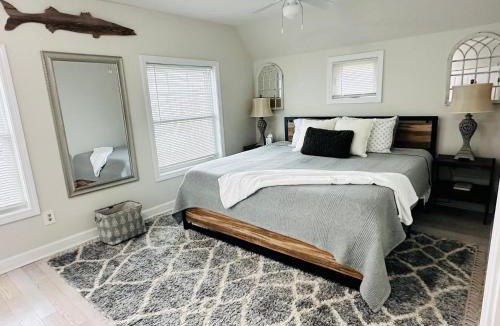 Devon House | coastal and cozy beach stay, pet friendly