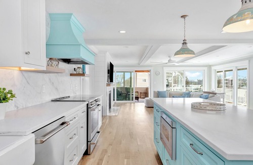 Great Neck House | Coastal Beach House Escape
