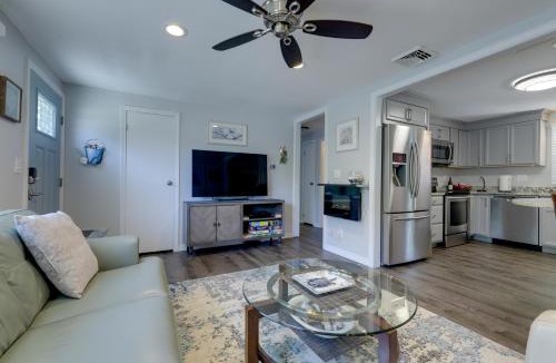 Niantic House | Coastal Getaway w/Porch, 2 Mi to Niantic Beach!