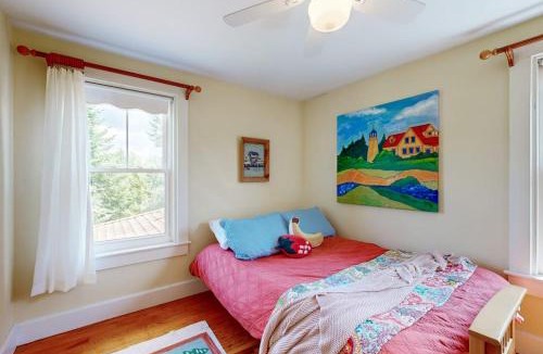 East Sullivan House | Coastal Serenity Retreat with Ocean Views, Spacious Porch and Modern Comforts