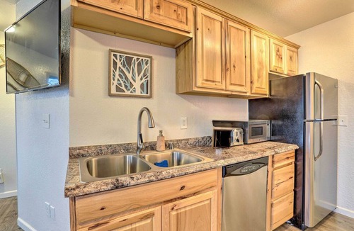 South Addition Apartment | Coastal-View Apartment Near Downtown Anchorage!
