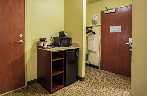 Altamont Hotel | Cobblestone Inn & Suites - Altamont